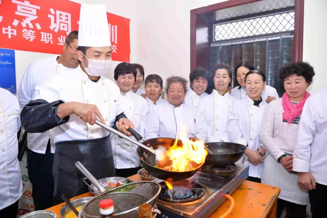 澳门烹饪教育与广东省烹饪教师招聘的交汇点